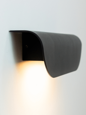 ARANDELA VERTICE PRETO E TRANSPARENTE L33CM C6.2CM A8.5CM 1XLED 12W 2700K